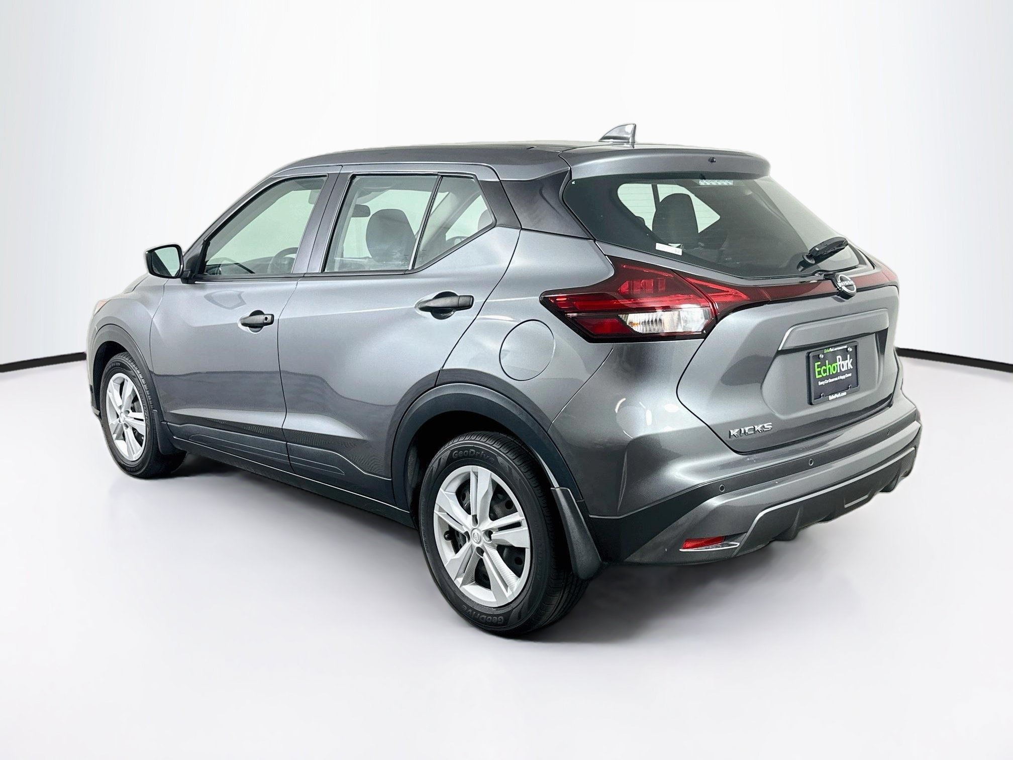 Used 2025 Nissan Kicks Play S FWD image 5