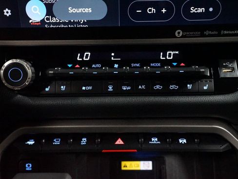 Used 2022 Toyota Tundra Limited AWD/4WD image 22