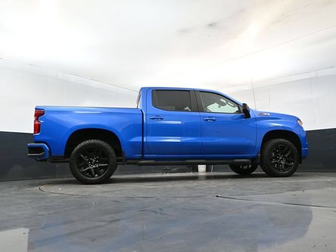Used 2025 Chevrolet Silverado 1500 RST w/ Z71 Off-Road Package AWD/4WD image 24