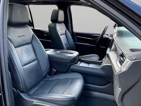 Used 2023 GMC Yukon Denali image 23