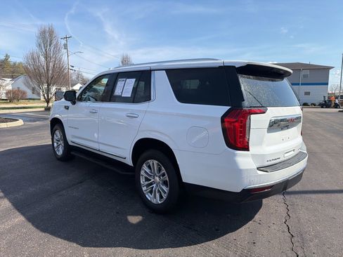 Used 2024 GMC Yukon SLT image 3