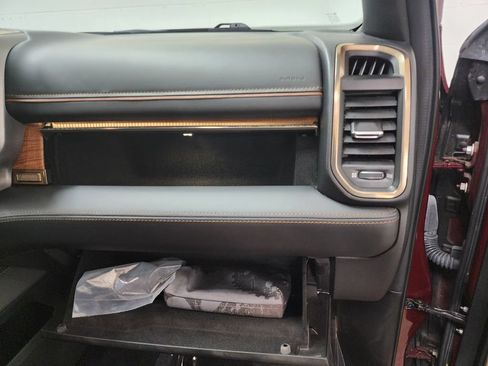 Used 2022 RAM 1500 Limited AWD/4WD image 36