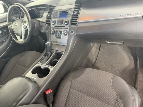 Used 2018 Ford Taurus SEL FWD image 10