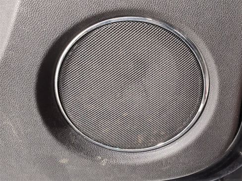 Used 2012 Cadillac Escalade Luxury image 33