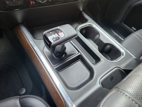 Used 2025 Chevrolet Silverado 1500 High Country w/ High Country Premium Package image 23