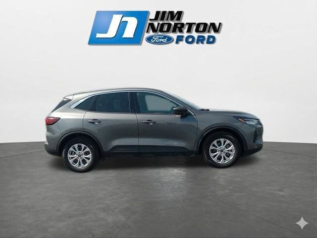 Used 2024 Ford Escape Active FWD image 11