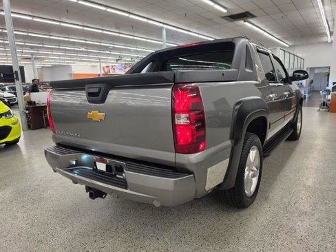 Used 2012 Chevrolet Avalanche LT w/ All-Star Edition AWD/4WD image 4