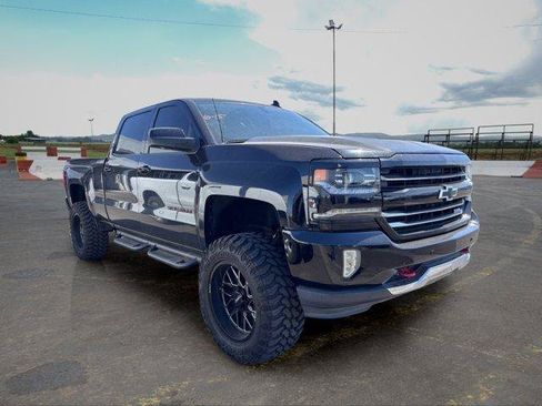 Used 2017 Chevrolet Silverado 1500 LTZ Z71 w/ Redline Edition AWD/4WD image 2
