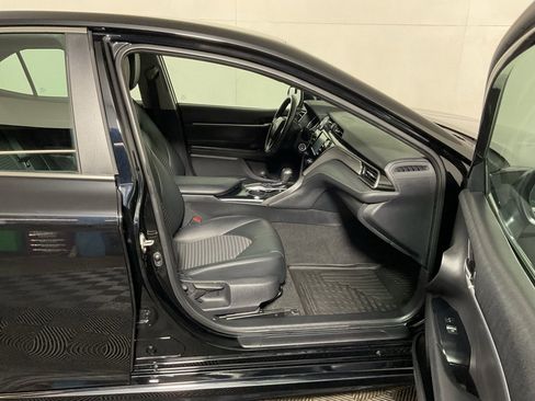 Used 2019 Toyota Camry LE image 34