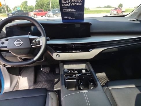 Used 2025 Nissan Murano SL AWD/4WD image 13
