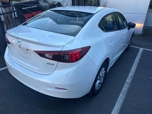 Used 2015 MAZDA MAZDA3 i Touring FWD image 3