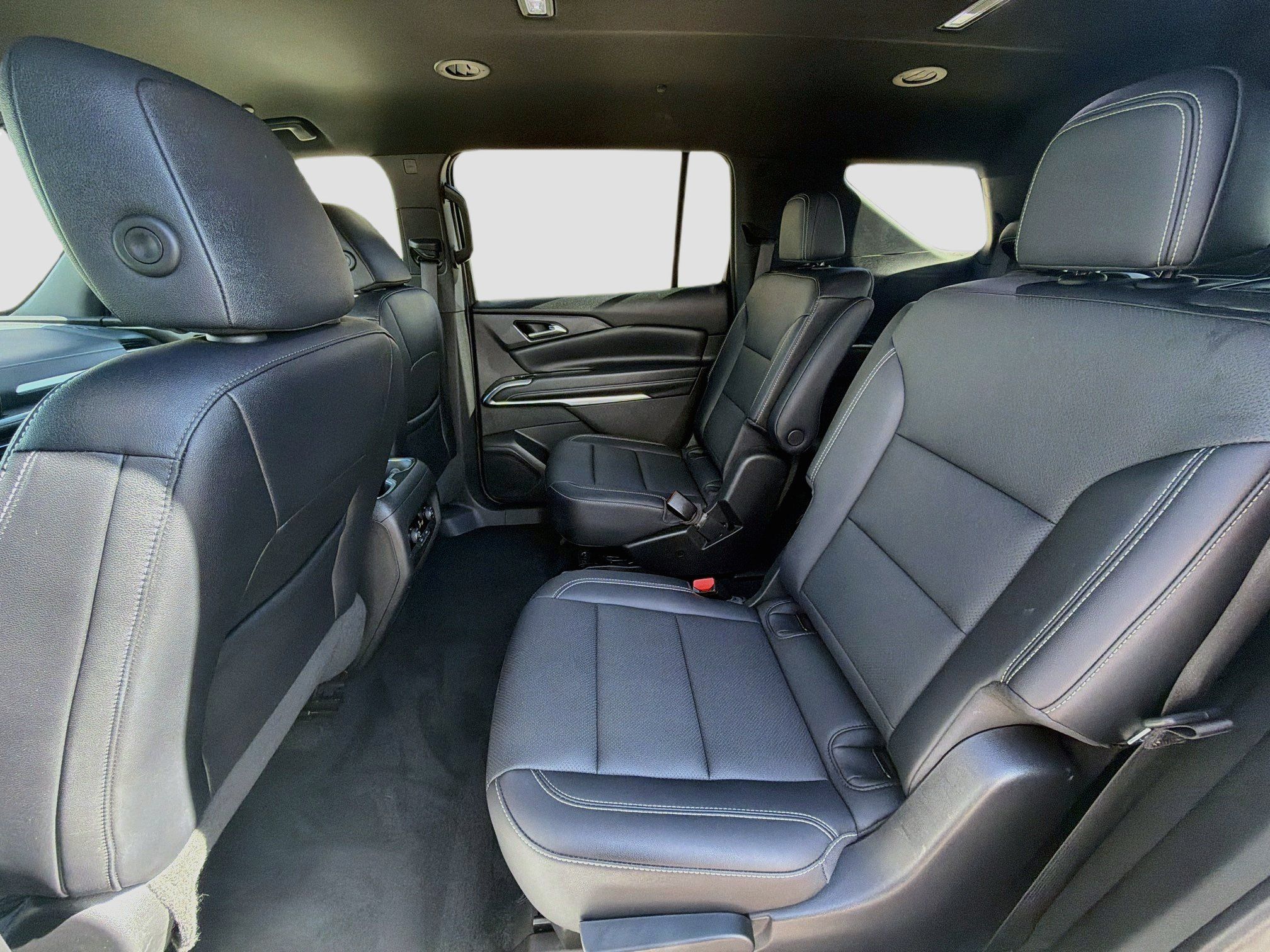 Used 2025 Chevrolet Traverse LT AWD/4WD image 29