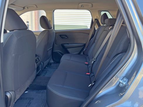 Used 2023 Nissan Rogue S FWD image 33