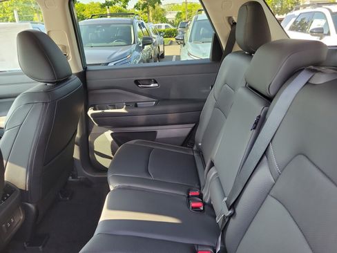 New 2026 Nissan Pathfinder SL FWD image 14