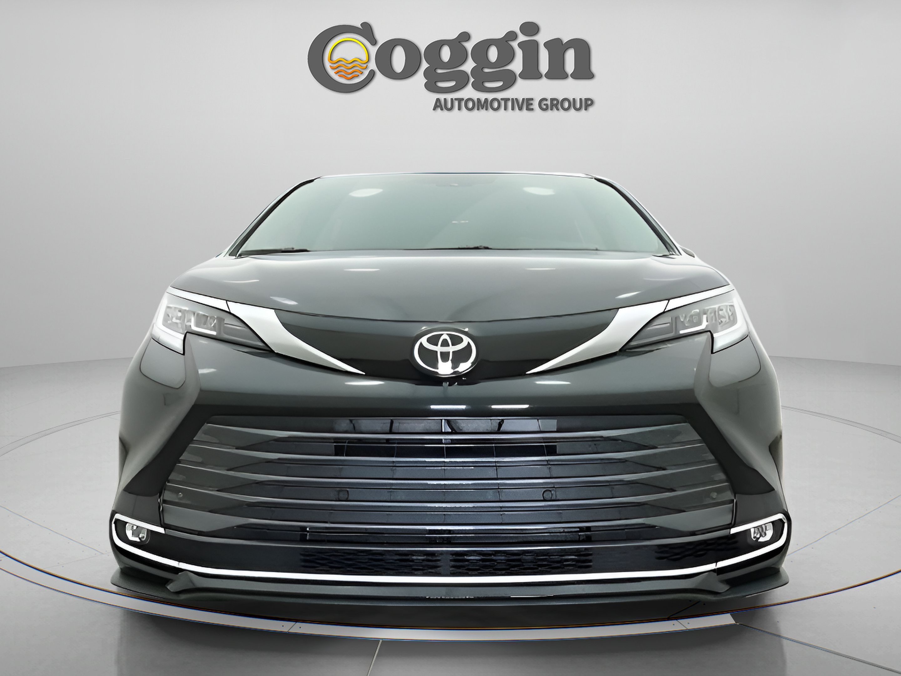 Certified 2026 Toyota Sienna Limited FWD image 32