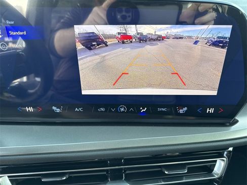 New 2026 Chevrolet Traverse LT w/ Midnight/Sport Edition image 17