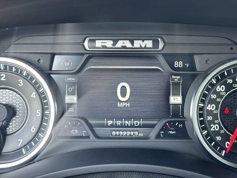Used 2024 RAM 2500 Laramie w/ Night Edition AWD/4WD image 15