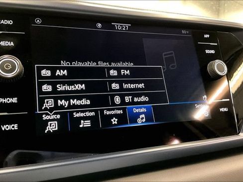 Used 2023 Volkswagen Taos SE w/ Panoramic Sunroof Package FWD image 35