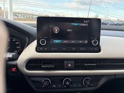 Used 2023 Honda HR-V LX image 27