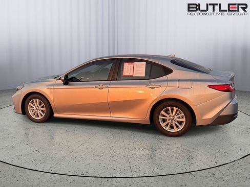 Certified 2025 Toyota Camry LE FWD image 3