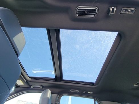 New 2025 Ford Expedition Platinum w/ Stealth Appearance Package image 10