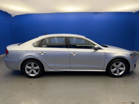 Used 2013 Volkswagen Passat 2.5 SE image 8