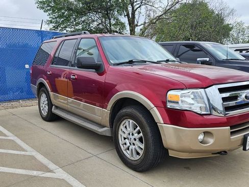 Used 2014 Ford Expedition XLT w/ Equipment Group 202A image 3