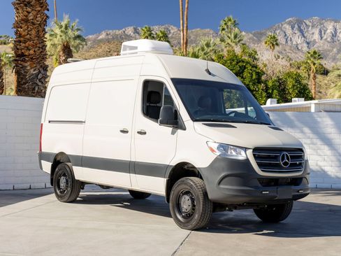 Used 2022 Mercedes-Benz Sprinter 2500 w/ Acoustic Package image 2