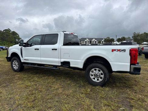 Used 2023 Ford F350 XLT w/ FX4 Off-Road Package image 5