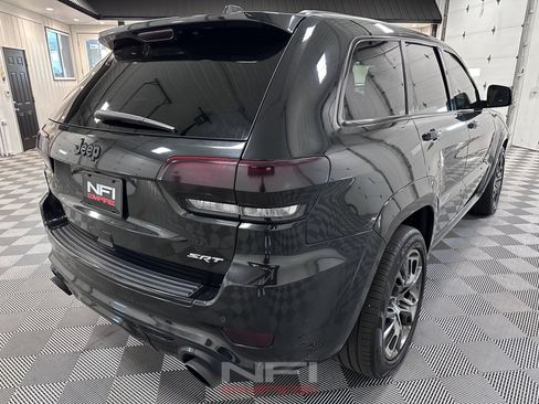 Used 2016 Jeep Grand Cherokee SRT AWD/4WD image 8