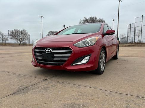 Used 2016 Hyundai Elantra GT w/ Option Group 02 image 4