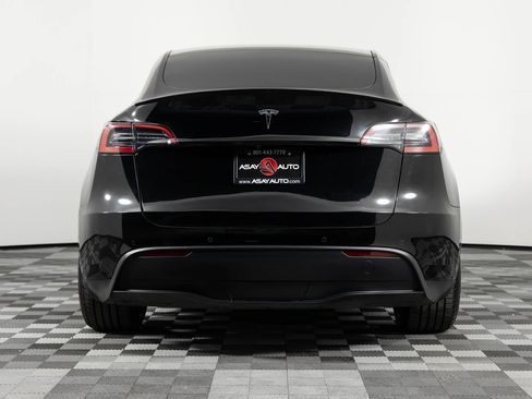 Used 2022 Tesla Model Y Performance image 6