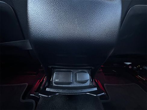 Used 2021 Mercedes-Benz GLC 300 GLC 300 image 21