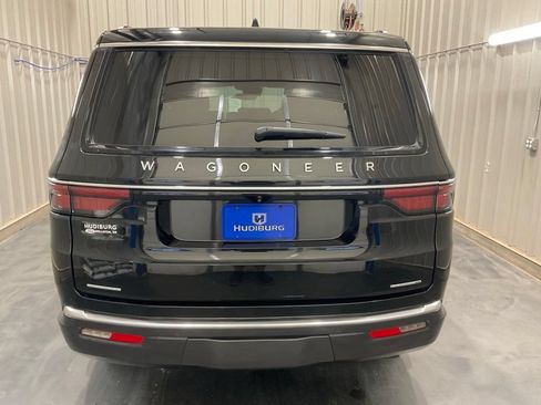Used 2022 Jeep Wagoneer Series II AWD/4WD image 25