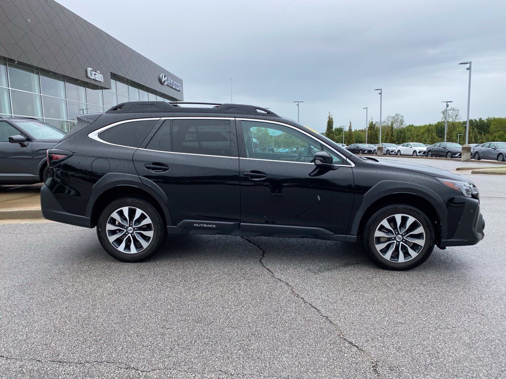 Used 2024 Subaru Outback Limited AWD/4WD image 8