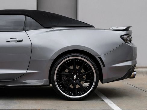 Used 2019 Chevrolet Camaro SS image 10