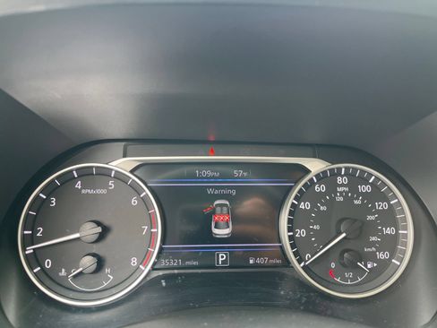 Used 2025 Nissan Sentra SV FWD image 40