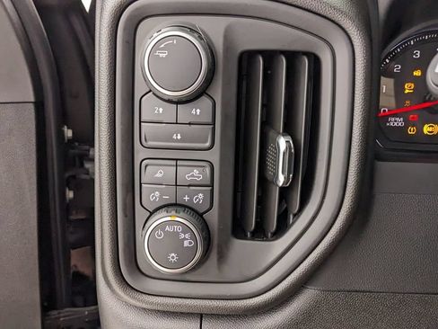 Used 2024 Chevrolet Silverado 2500 Custom w/ Custom Value Package AWD/4WD image 21