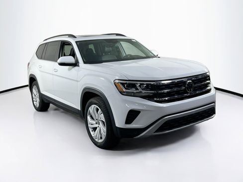 Used 2023 Volkswagen Atlas SE image 3