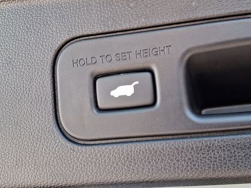 Used 2024 Acura MDX SH-AWD w/ Technology Package image 29
