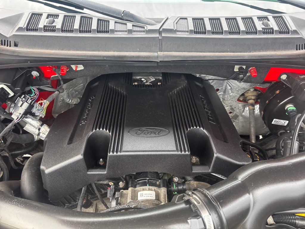 Used 2019 Ford F150 Lariat w/ Equipment Group 502A Luxury AWD/4WD image 28