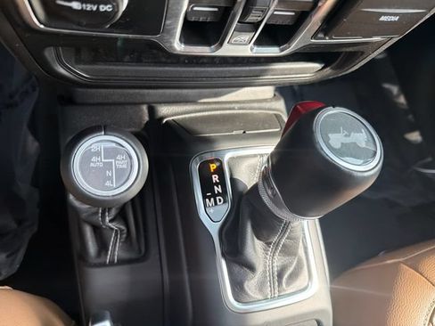 Used 2023 Jeep Wrangler Unlimited Sahara w/ Cold Weather Group AWD/4WD image 26