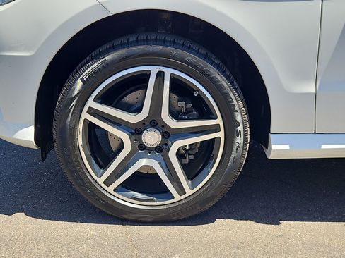 Used 2015 Mercedes-Benz ML 400 4MATIC image 10