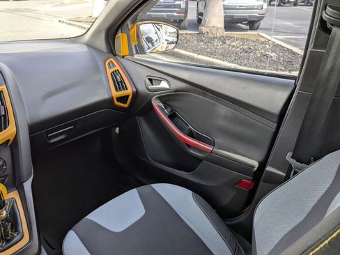 Used 2014 Ford Focus ST image 18