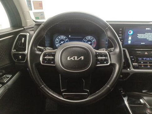 Used 2023 Kia Sorento SX AWD/4WD image 19
