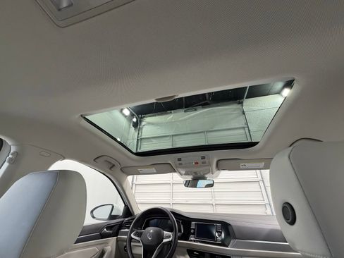 Used 2023 Volkswagen Jetta SE FWD image 39
