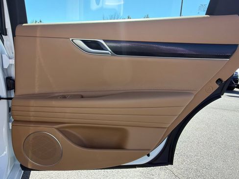 Used 2025 Genesis G80 2.5T AWD/4WD image 19