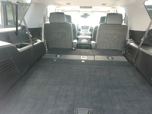 Used 2018 Chevrolet Suburban Premier RWD image 32