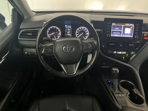 Used 2022 Toyota Camry SE FWD image 31