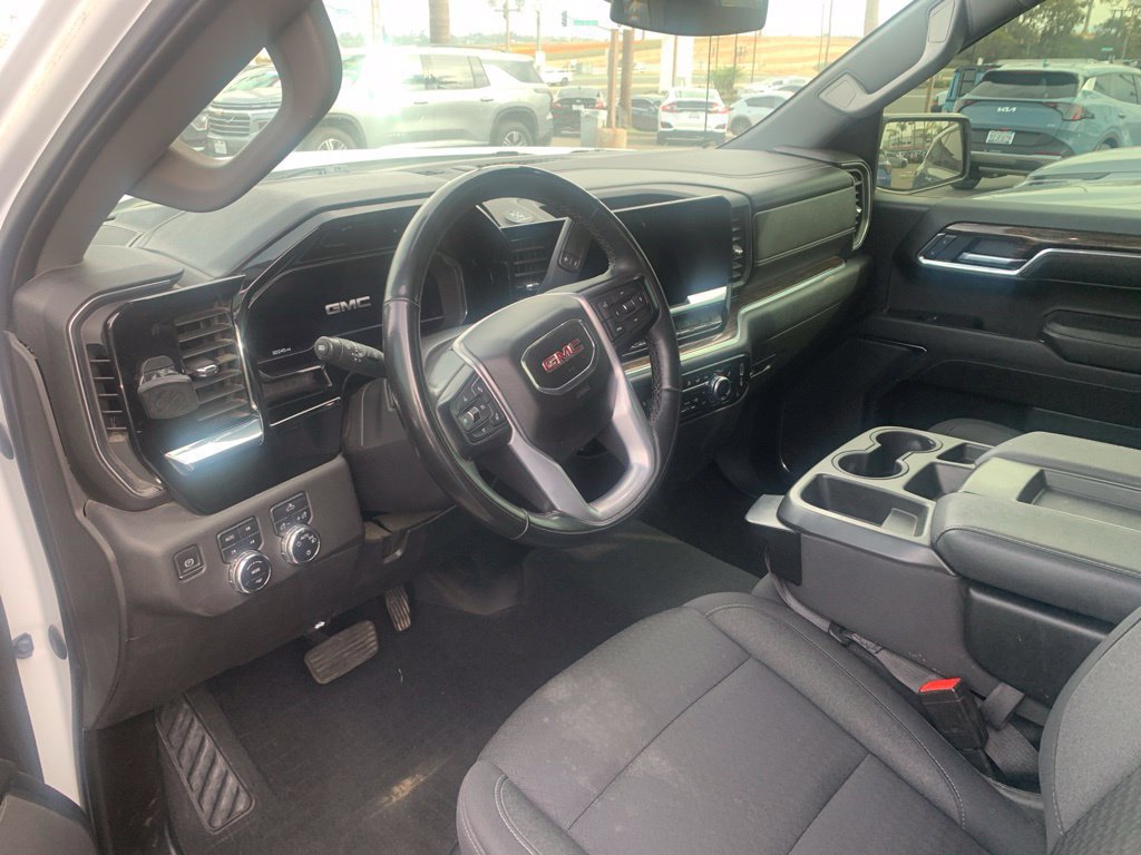 Used 2023 GMC Sierra 1500 SLE AWD/4WD image 10